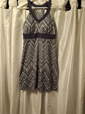 ZeroXposur Gray and White Chevron Print Athletic Dress